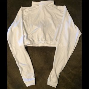 PIZZAZZ PERFORMANCE WEAR CROP TOP - White